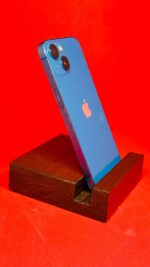 iPhone 13 - Image 4
