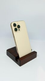 iPhone 16 Pro Max - Image 3
