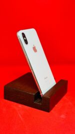 iPhone XS - Image 4