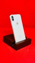 iPhone XS - Image 3