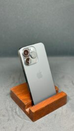 iPhone 15 Pro - Image 4
