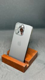 iPhone 15 Pro - Image 4